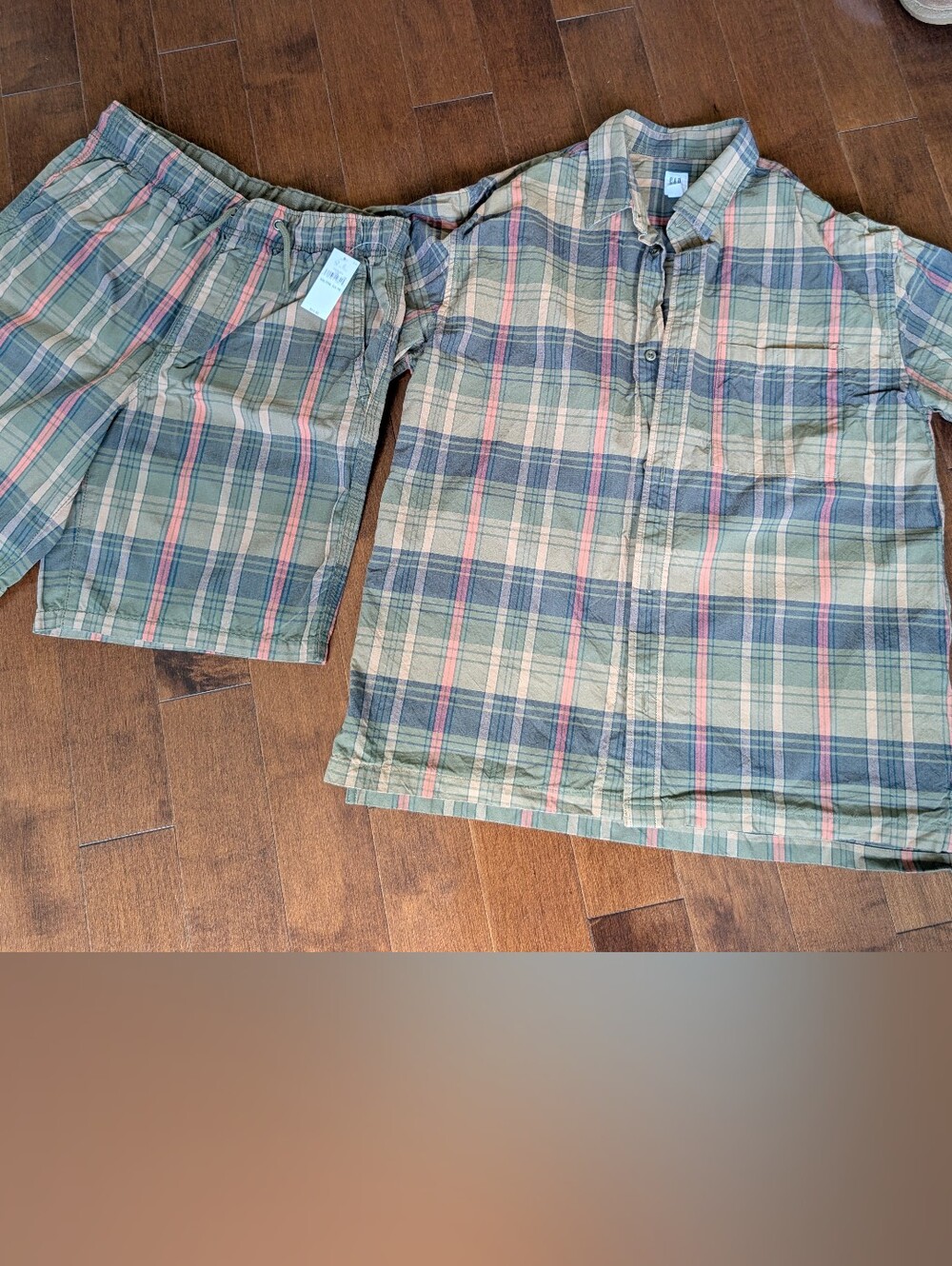 GAP Plaid Button Up Shirt & Shorts in Green and Blue, Youth XXL
